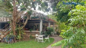 Vườn Nhà Ngoại Garden Homestay - Image 5