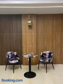 Le Shiv Executive Suite - Image 4