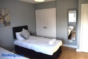 Kelpies Serviced Apartments- Campbell - Image 4