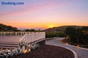 Panorama Paradiso by CasadeLuz, 5Acre 360 Retreat close to Old Town Temecula Wine Country - Image 1