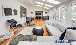 Historic 6-Bdrm Tudor Estate w pool & tennis access - Image 3