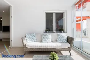 Sorolla 105, luxury, beach, free parking, all services, quite neighborhood, SO - Image 2