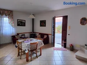 Garden House - Image 1