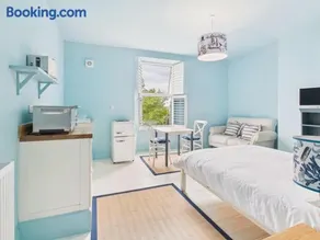 Pendune - Sea View Apartment | Easy walk to Town & Beaches - Image 5
