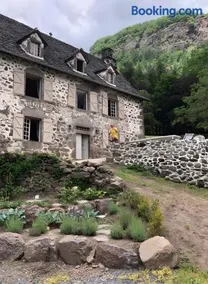 Maison familiale face à la montagne - Image 3