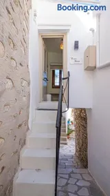 Tarik Home live traditional - Image 1