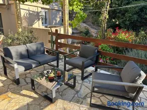Cottage home at South Chania - Image 2