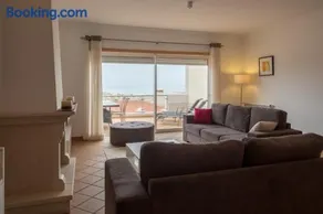 Maravilhoso T2 Vila da Praia - Image 2