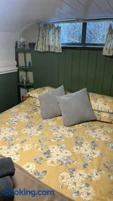 Swallowfield Glamping-The Last Stop - Image 1