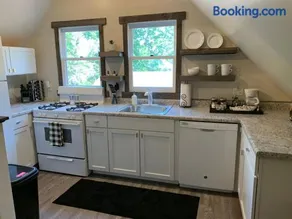 Not So Rustic Hideaway - Image 2