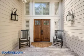 120 Turnberry - Image 4
