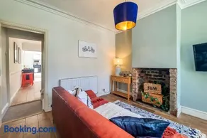 The Bs Cycle, 4 Bedroom, 2 Bathroom, House in Harrogate Centre - Image 4