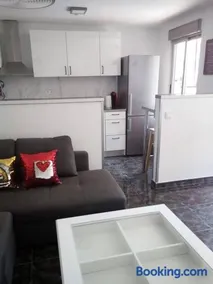Spacious, 2 BR/2 BA, 3 Min walk to the beach - Image 3
