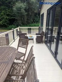 LUXURY STUNNING SENSATION LODGE ON 5 STAR SHOREFIELD COUNTRY PARK New Forest ENTERTAINMENT AND LEISURE PASSES INCLUDED - Image 2