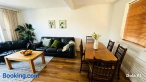 The Pine House - Sleeps 5 - Large Secure Garden - Dog Friendly - 8 min to Durham - Image 3