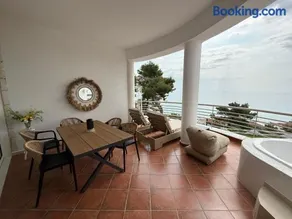 Amelia Seaview Apartments & Studios - Image 3