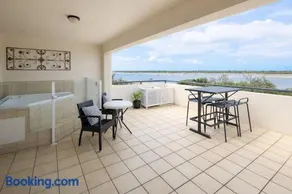 Spacious 3BR Retreat with Pool Spa in Great Location - Image 4