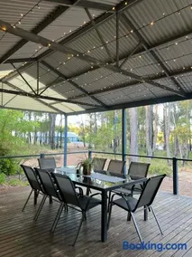 Diamond Lake Escape - Image 2