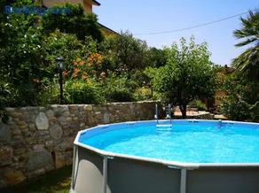 Parte di casa con giardino e piscina - Image 2