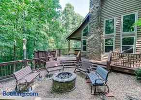 Amazing 4 Bed Family Cabin w Game Room - Image 4