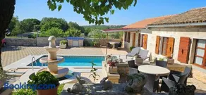 Apartments Vesna & Mario with pool - Image 5