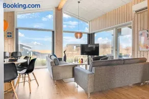 Lovely Holiday Home With Fjord View And Wilderness Bath - Image 4