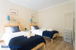 Contemporary Apartment Near Camp Nou and Fira Barcelona - Image 1
