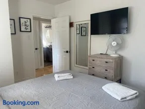 Clearbrooke Gem- Bright Private Bedroom close to YYZ - Image 4