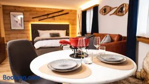 Wunderstay Alpine 3 Chic Studio Central Location - Image 1