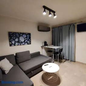 Theo's loft - Image 1