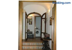 CASA CON VERANDA A POCHI PASSI DAL MARE - Image 2