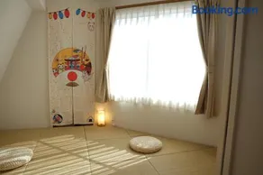 Ueno 10minutes, Tokyo University 10minutes, three BR, three toilets, Max 10 people Free parking - Image 2