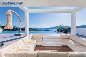 Luxury Villa for 8 with 20m large Infinity Pool in Kalkan - Image 1