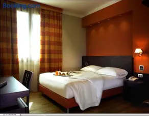 Hotel Dei Vicari - Image 2