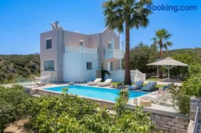 Infinity Villa with Pool, BBQ and Ping-Pong Table, 2km from the beach - Image 2