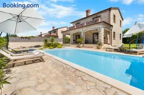 Villa Serenita with heated pool - Image 3