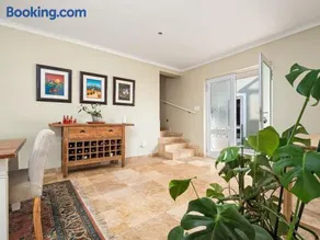 Sunny Thesen Islands Cottage - Image 5