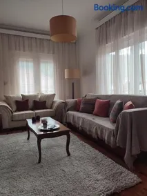 Mountain View Apartment - Image 1