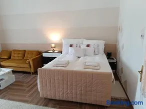 Kiskastély Apartman - Image 1