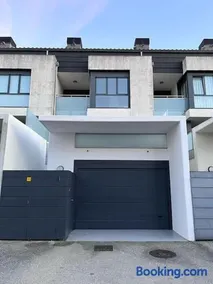 Oiassoenea - Magnífica vivienda para familias y grupos en Irún - Image 1