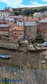 The Yellow Door Cottage, Beckside, Staithes - Image 5