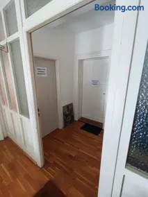 Altbau-Traum mit Riesen-Dachterrasse - Image 2