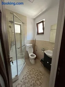 La Mona - Image 3