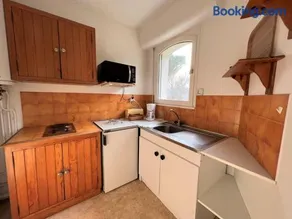 Cambo-les-Bains : T1 Bis lumineux avec balcon, parking, animaux admis - FR-1-495-31 - Image 3