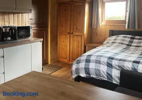 The Apple Rest - Image 2