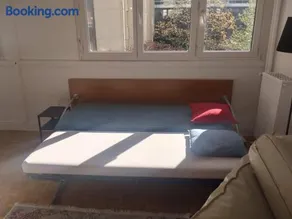 Cosy 2 BR, La Défense, 5 min walk metro+parking - Image 2