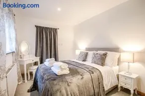 Highgate Annexe - Image 5