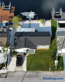 The Seaside Retreat - Image 2