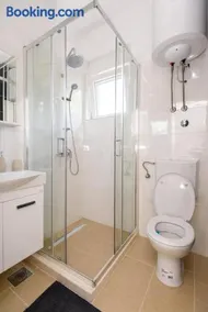 Peninsula Apartments - Image 3