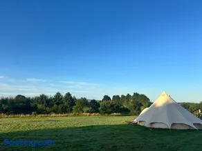 Lakeside Glamping Kingfisher - Image 4